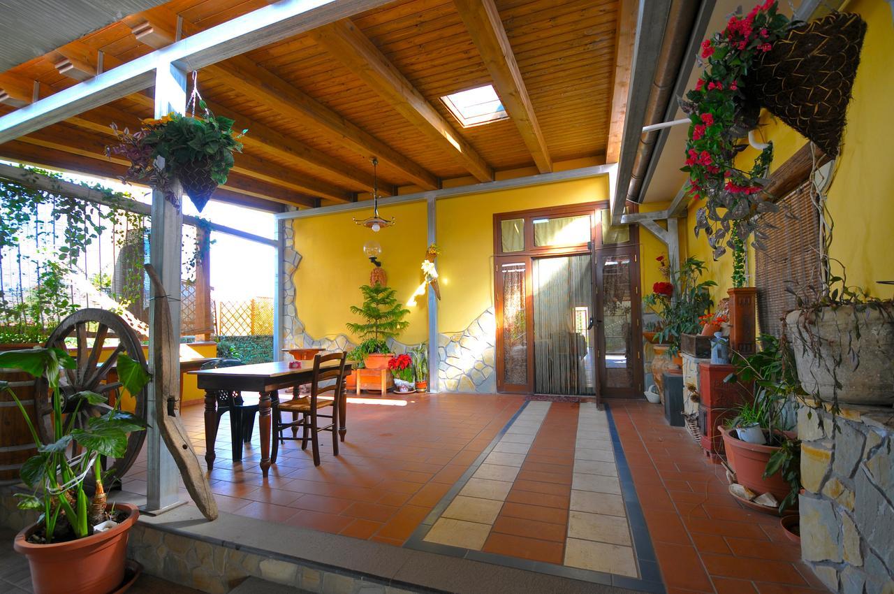 Oasi Del Lago Regalbuto Bagian luar foto