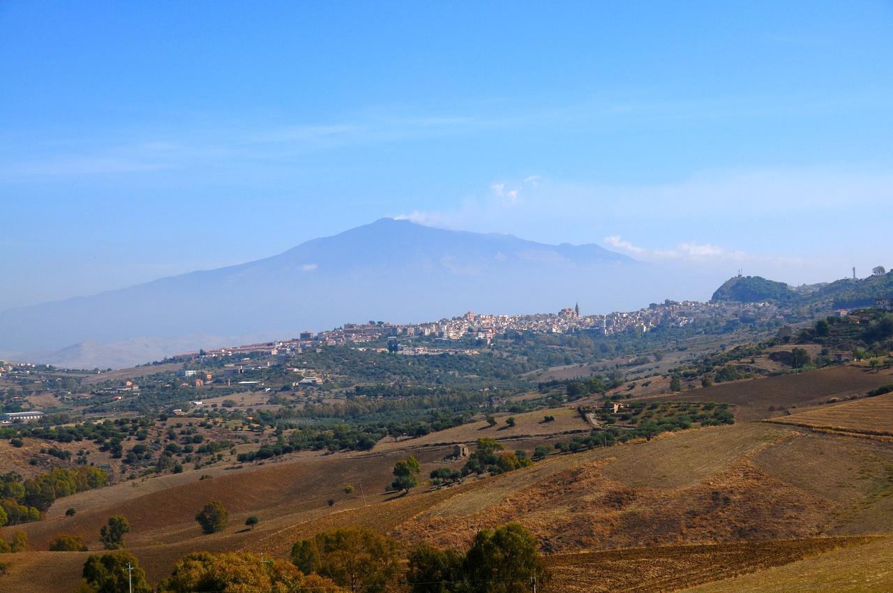 Oasi Del Lago Regalbuto Bagian luar foto