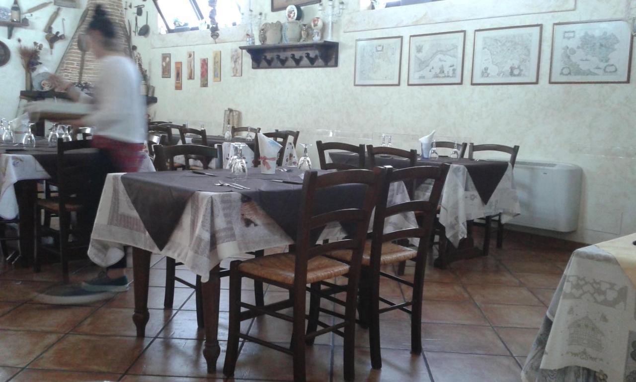 Oasi Del Lago Regalbuto Bagian luar foto