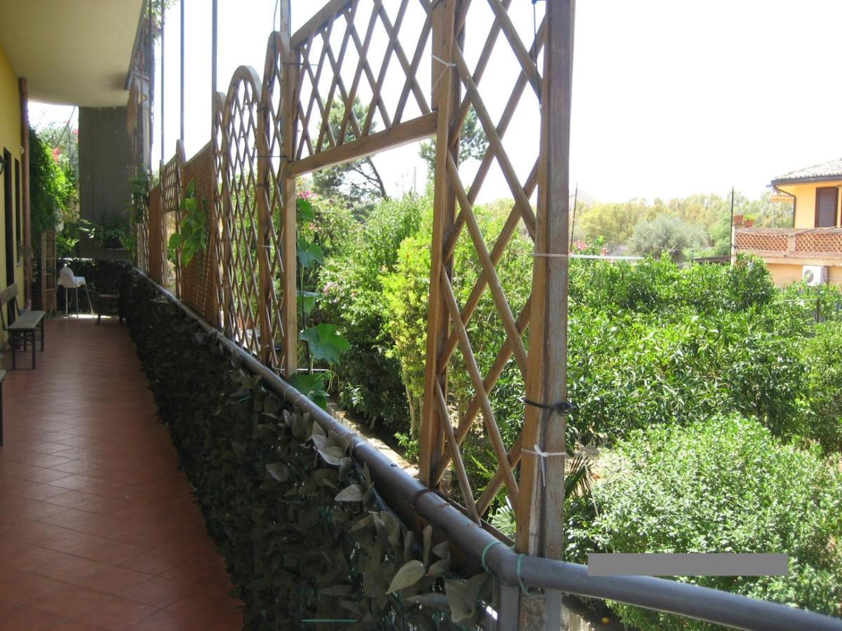 Oasi Del Lago Regalbuto Bagian luar foto