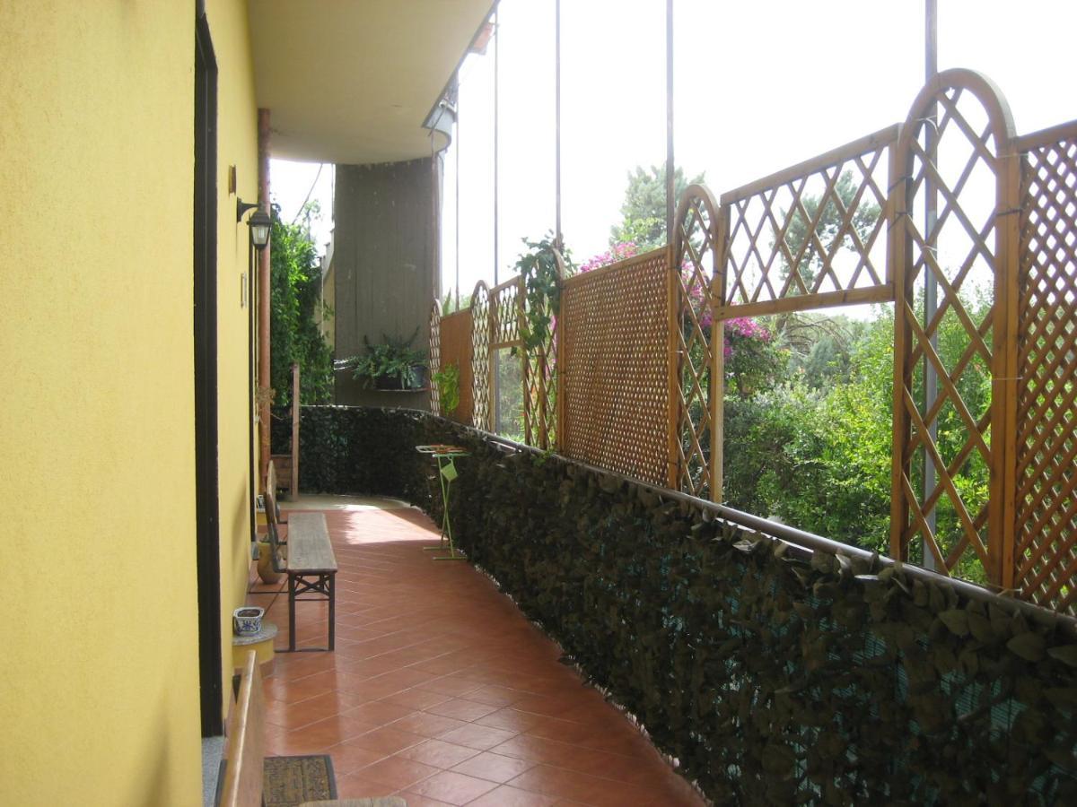 Oasi Del Lago Regalbuto Bagian luar foto